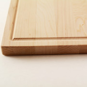 Bar cutting board with full juice groove on the four edges in maple hardwood